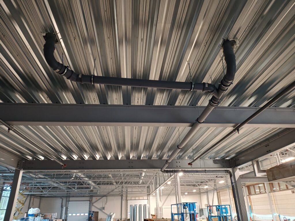 Sewer installations near the ceiling.